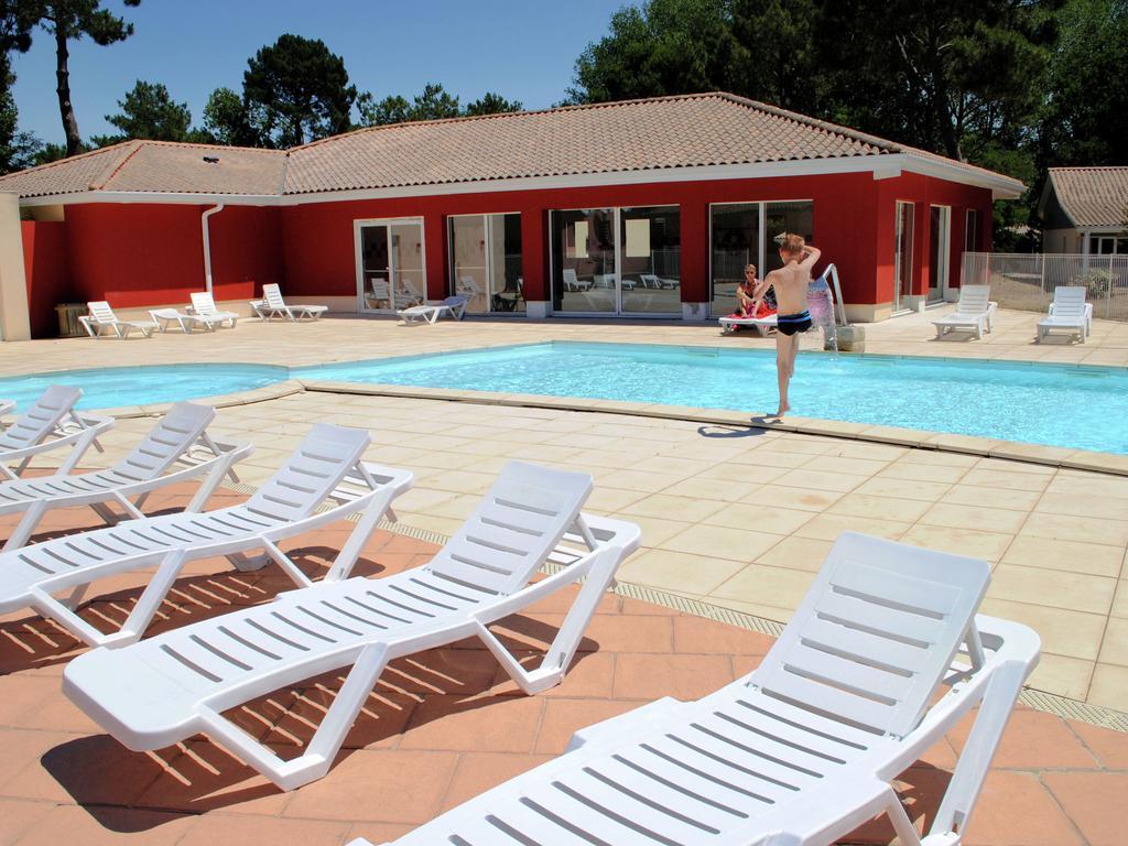 Residence Nemea Les Rives De Saint Brice Ares Eksteriør bilde