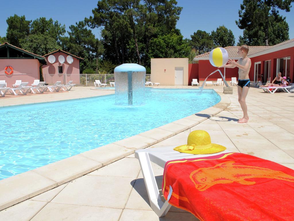 Residence Nemea Les Rives De Saint Brice Ares Eksteriør bilde