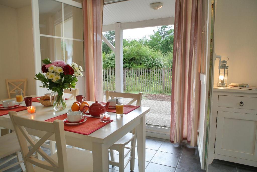 Residence Nemea Les Rives De Saint Brice Ares Rom bilde